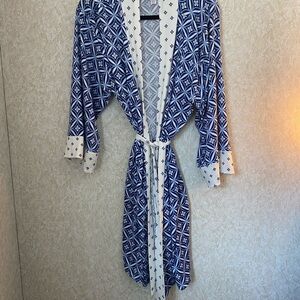 Flora Nikrooz White Kimono Robe with Navy Blue Motif